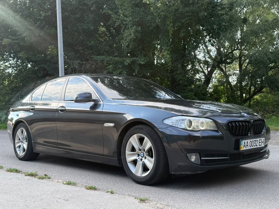 BMW 528 в кузові f10