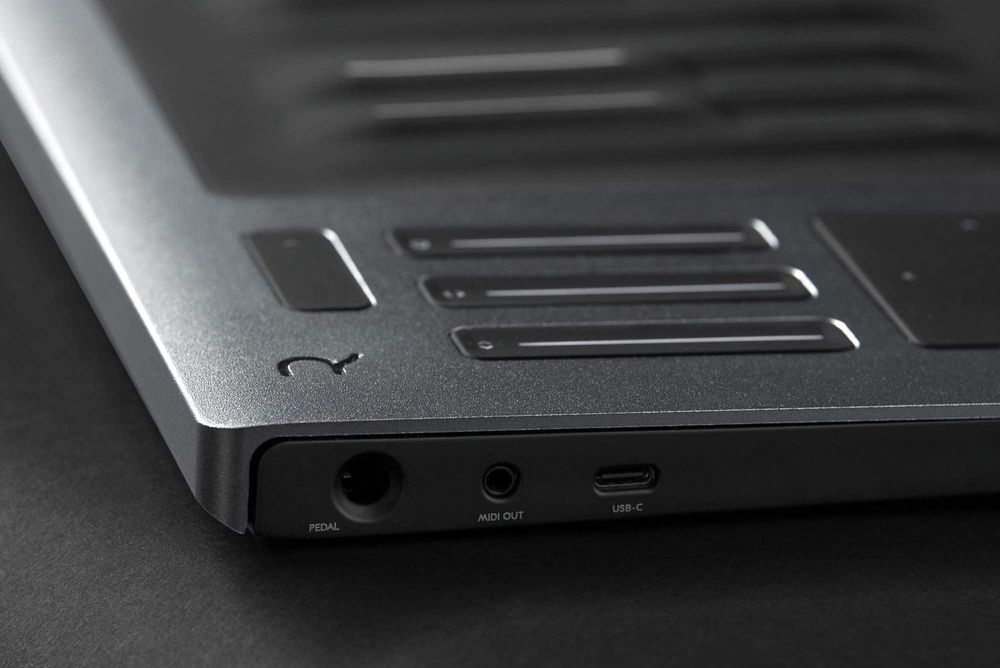 Teclado Controlador Midi - Roli Seaboard 2 - NOVO