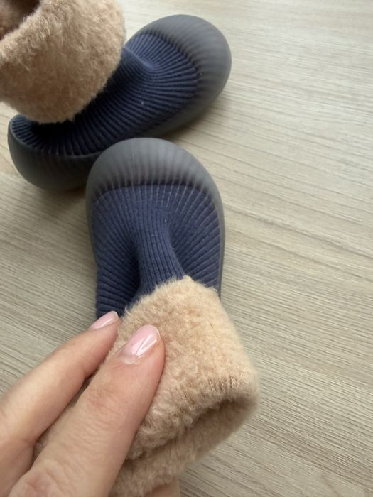 М'які тапочки-шкарпетки на силіконовій підошві флісові