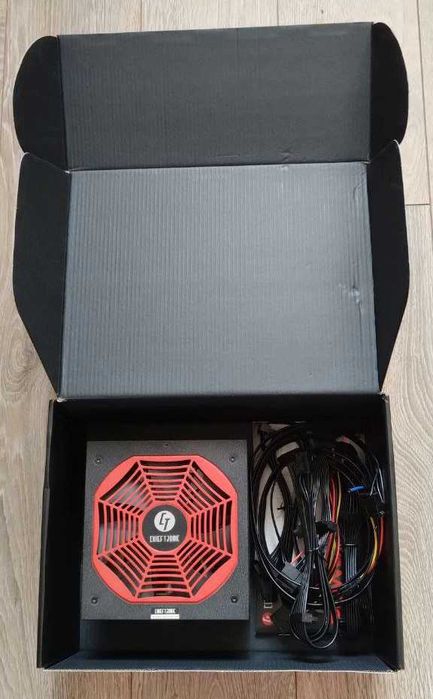 Блок живлення Chieftec Chieftronic PowerPlay Platinum GPU-1050FC 1050W
