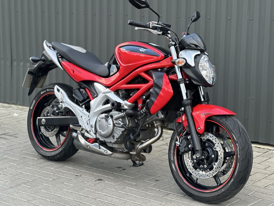 Suzuki SFV 650 (2010)