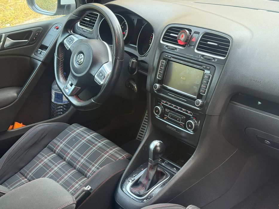 Vw Golf 2.0 GTI DSG Aceito retomas