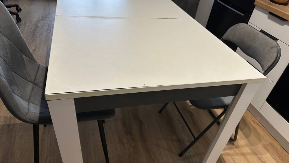 sprzedam stół do jadalni