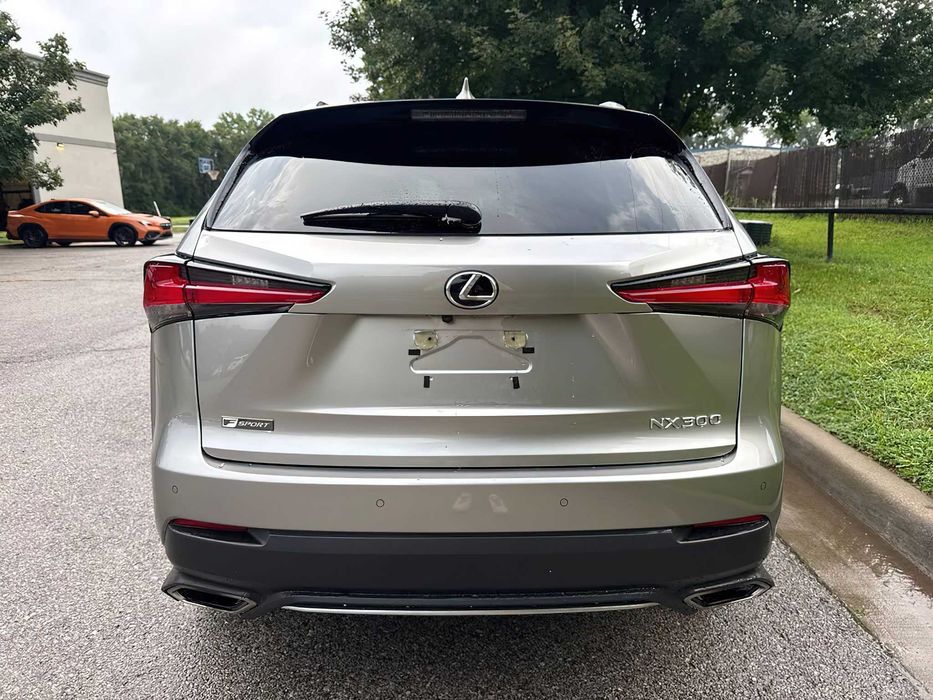 Lexus NX 300      2020