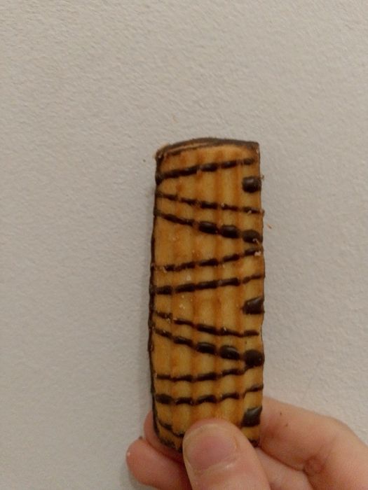 ciastko mega pyszna spszedeje bo potrzebuje pieniędzy .