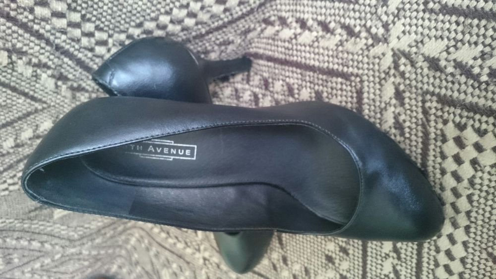 Buty wyjściowe damskie czarne szpilki rozmiar 38 5th Avenue