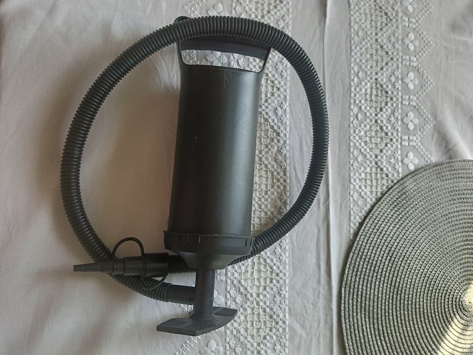 Nowa pompka do materaca, piłki.