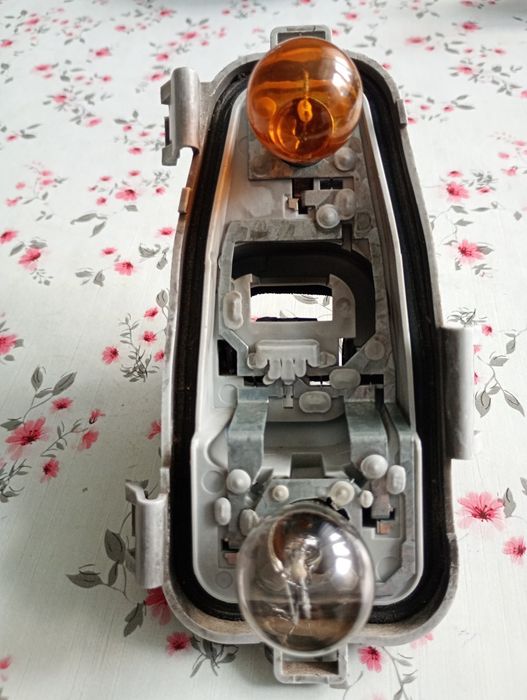 Wkład lampy tył Citroen C4 Picasso prawa strona