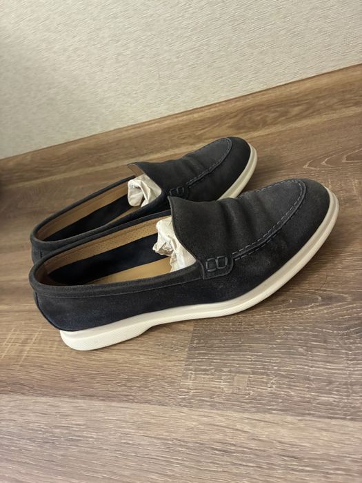 Лофери в синьому кольрі