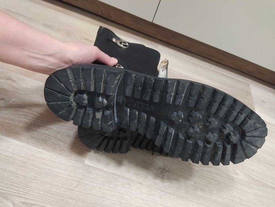 чоловічі черевики - берці