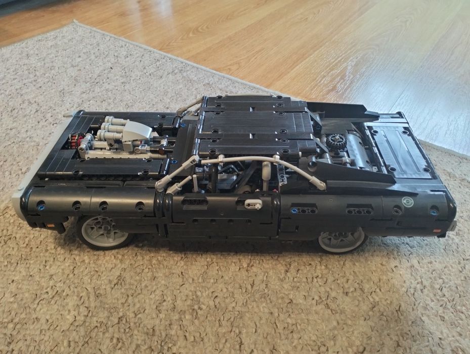 TECHNICE Dodge Charger 1077 części