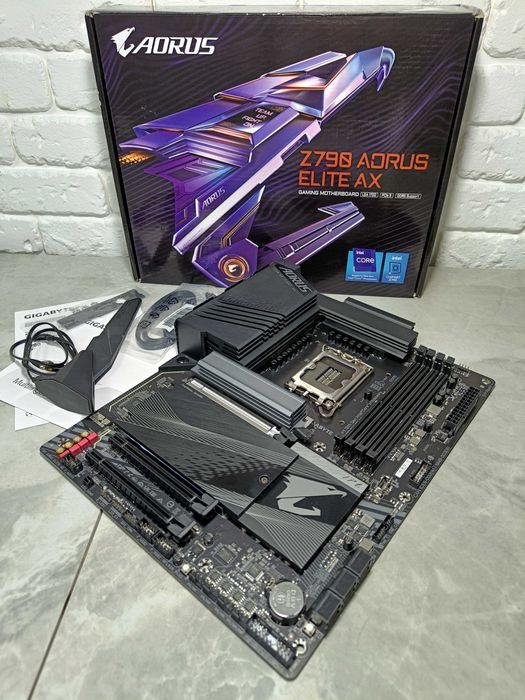 ТОПОВА Материнська плата GIGABYTE Z790 AORUS ELITE AX - LGA1700 - під РОЗГІН!