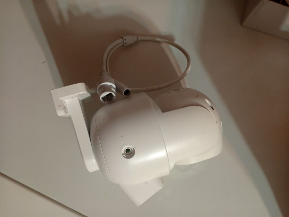 Провідні вуличні камери