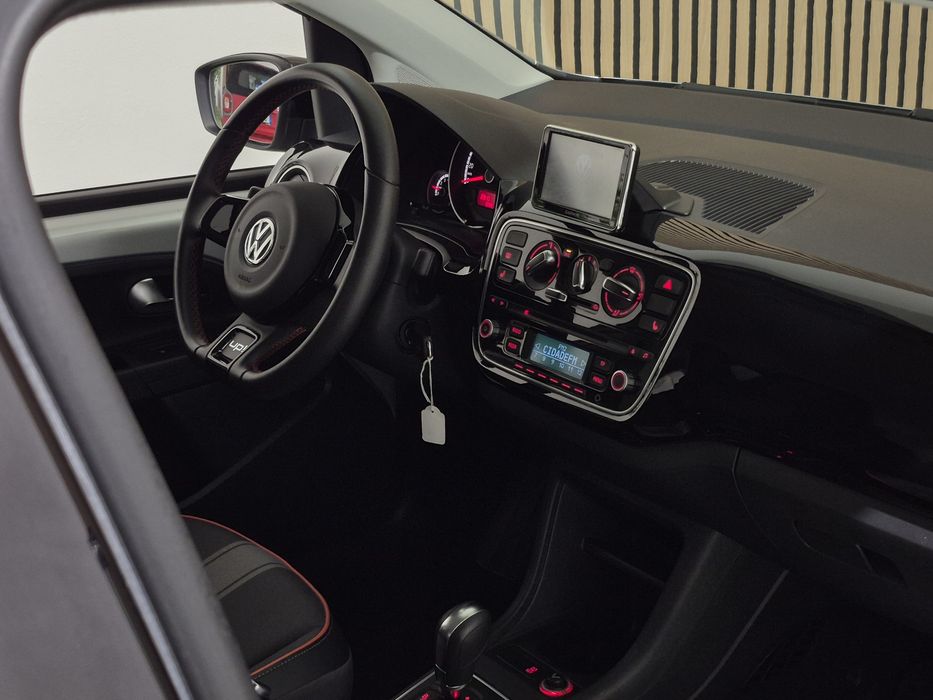 VW UP - AUTOMÁTICO | GARANTIA | NACIONAL - 89.000KM