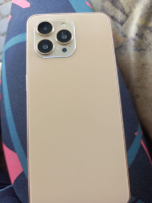 Tablet Lenovo tab m9 z etui i iphone 16pro podróbka z etui w gratsie