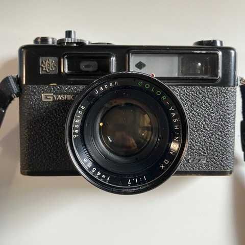 Yashica Electro 35 - dalmierz, Color-Yashinon DX 45mm f/1.7, sprawna