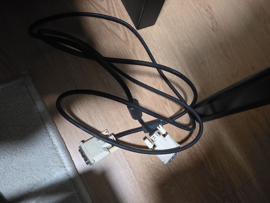 Cabos de tv computador vga e dvi
