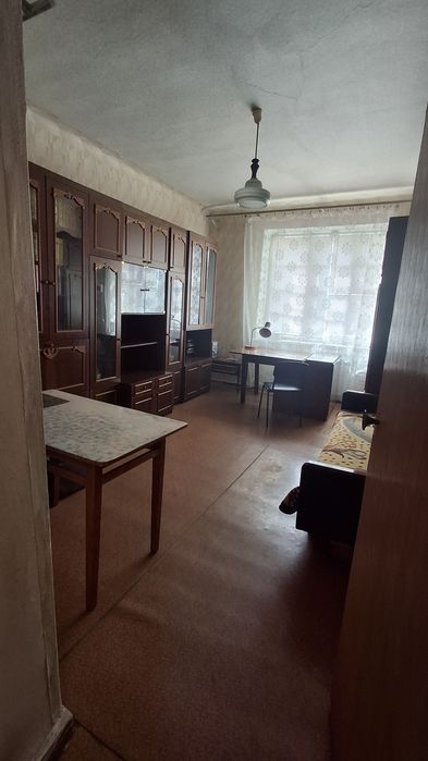 Продам 3 кімнатну сталінку в центрі Кам'янського.
