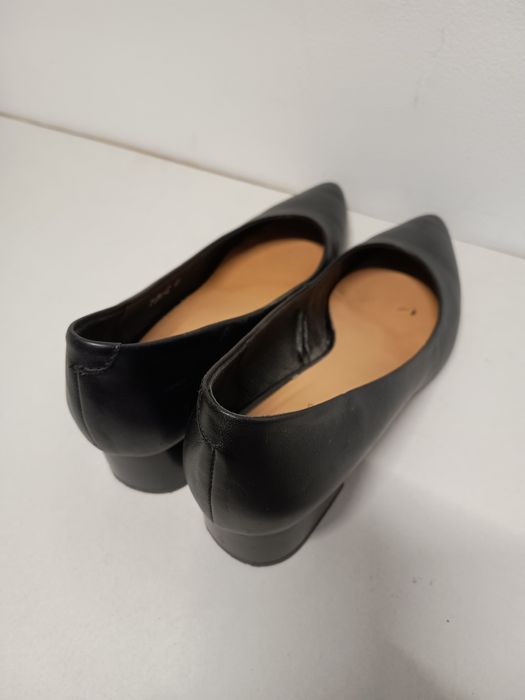Pantofle damskie czarne Lasocki 41