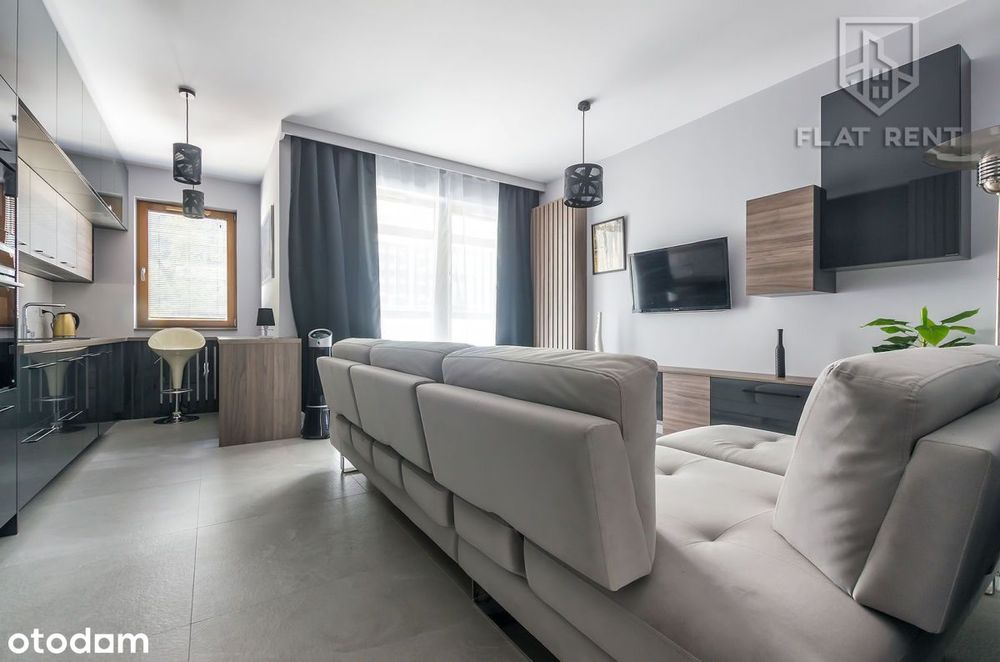 Karolkową, 3 pokoje obok metra