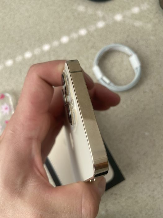 iPhone 13 Pro 128 GB Gold z kompletnym zestawem