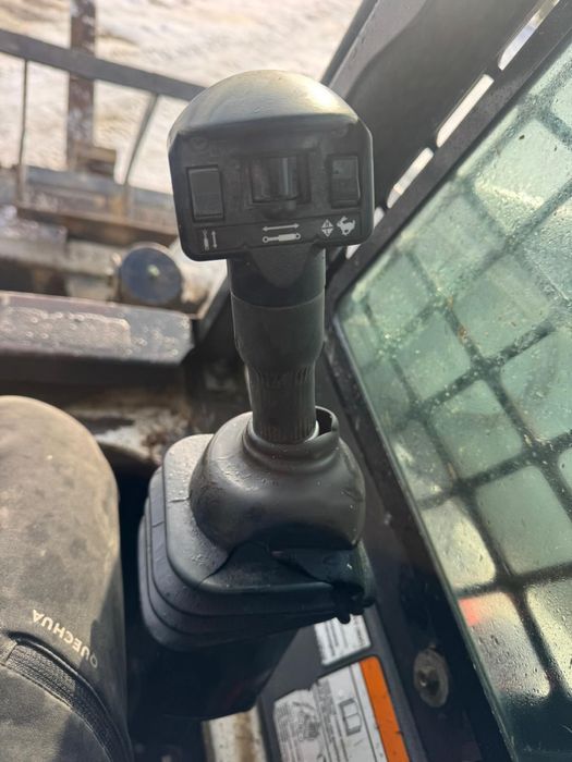 Bobcat s300 rok 2010