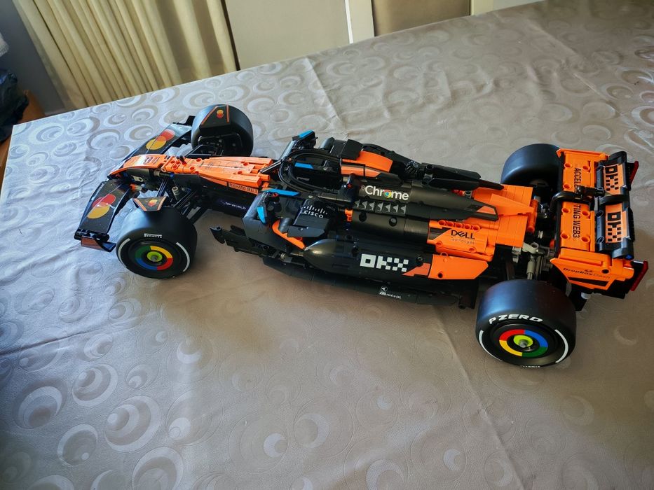 Lego F1 McLaren MCL39