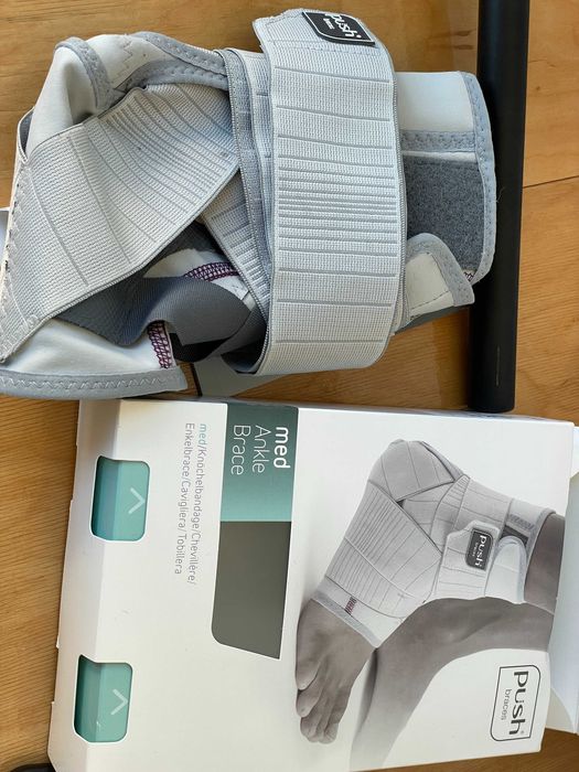 Ортез, бандаж на гомілковостопний суглоб PUSH MED ANKLE BRACE правий