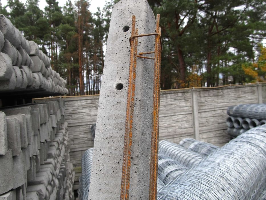 Słupki Betonowe rozmiary od 2 do 3m Producent WALDI + rozładunek HDS