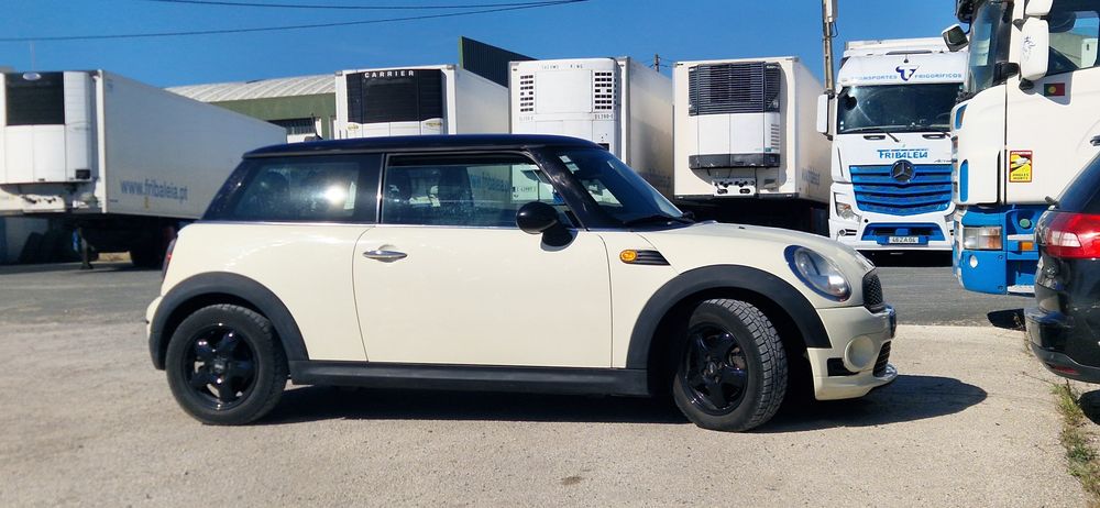 Mini cooper 2009437883519883683844
