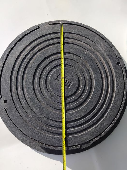 Люки каналізаційні