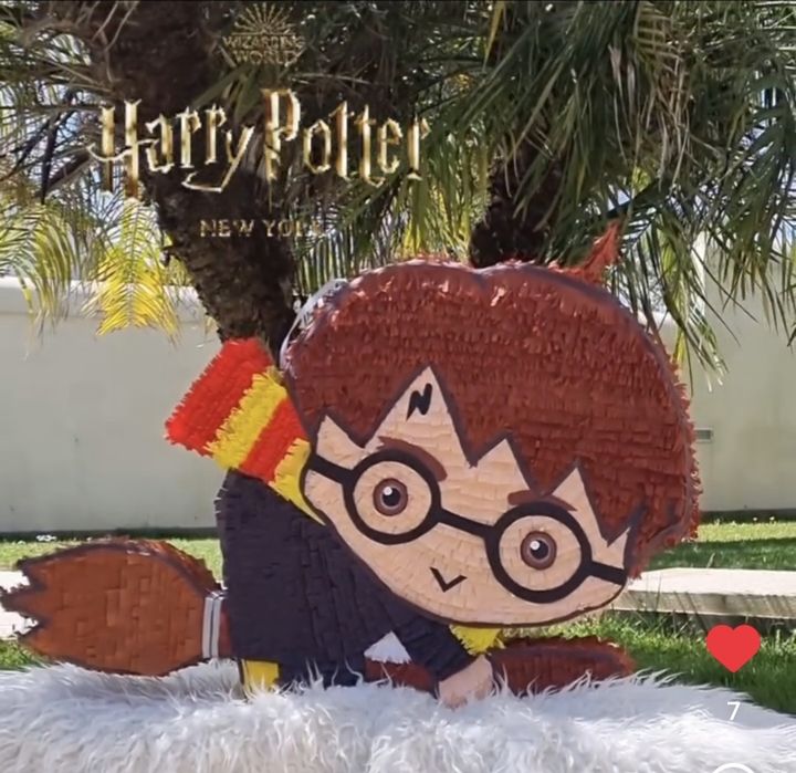 Vendo pinhatas Artesanais originais . Diversão para festas