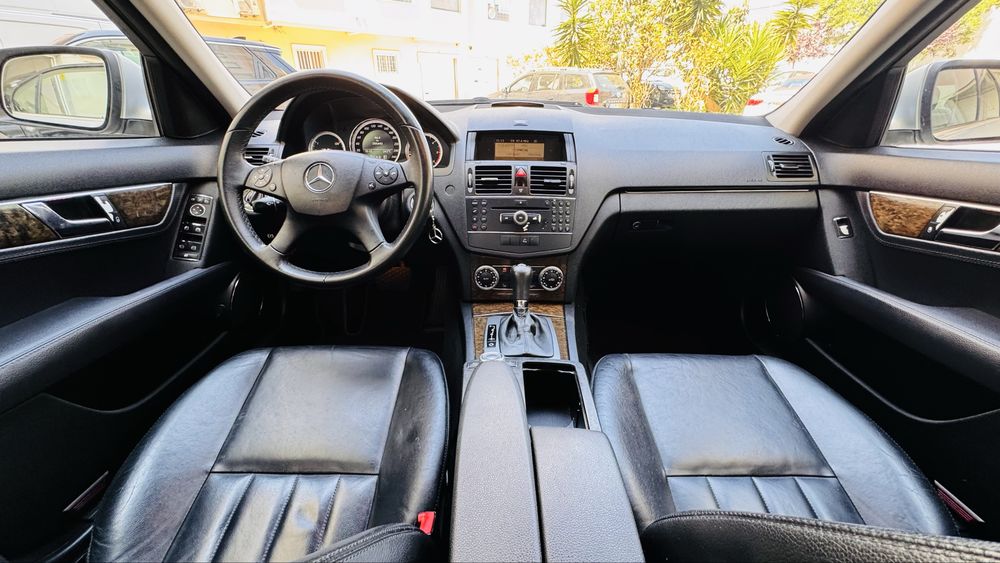 Mercedes-Benz C 220 — fotografia 9