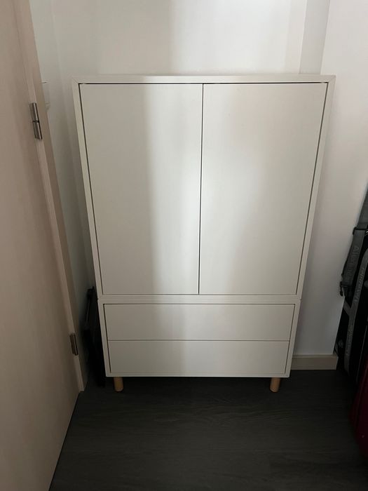 Armário IKEA EKET branco com pés