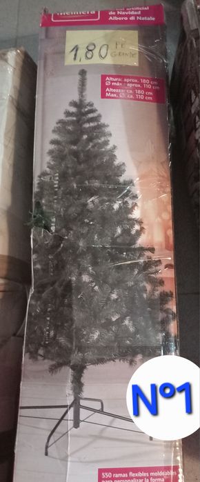 ÁRVORES DE NATAL VÁRIOS TAMANHOS , VEJA AS 8 IMAGENS. Casa,Quarto,cozinha, sala, loja,Garagem.10€ UNIDADE EXCEPTO A DE 2,45=15€