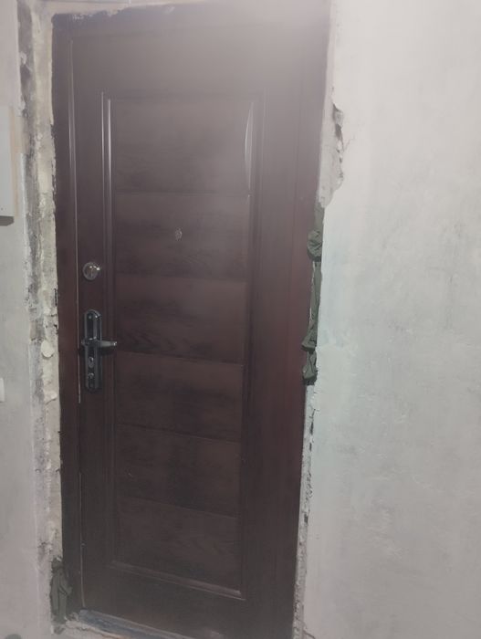 Продам б/ у дверь.
