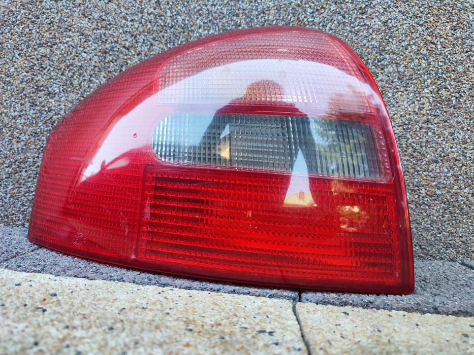 Lampa Tylna Lewa Audi A6 C5 Sedan