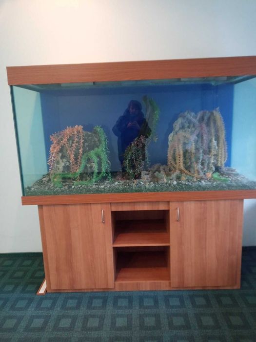 Аквариум с тумбой