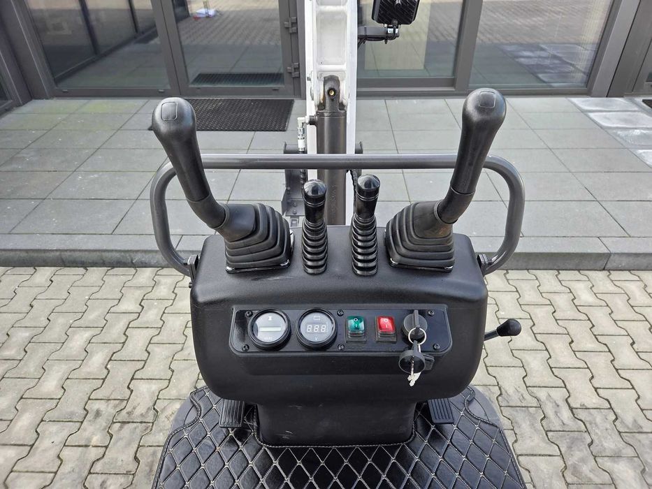 XTM X09s Mini Koparka 2026, Serwis, Leasing, Raty - NOWOŚĆ