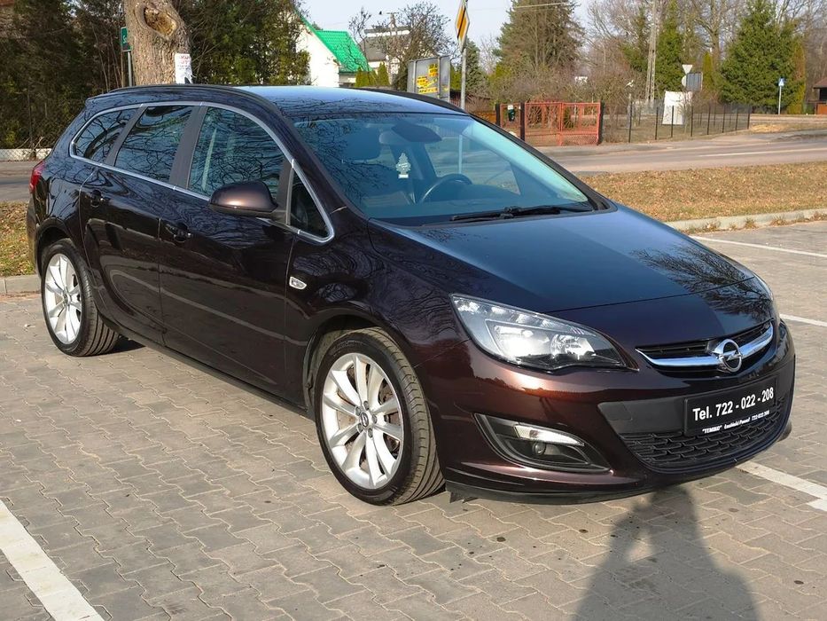 Opel Astra == 1.4Turbo, KOLOR, Pełen Serwis ASO Opel, 2x Koła, Faktura ==