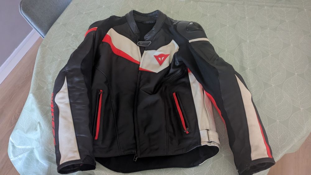 Casaco motard pele dainese