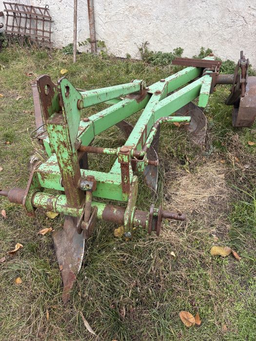 Плуг Bomet 3/30.