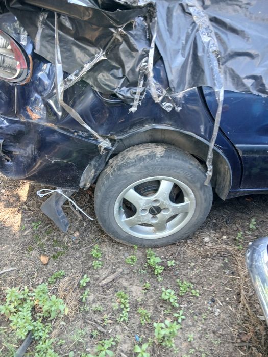 Продам ланос после ДТП целиком.