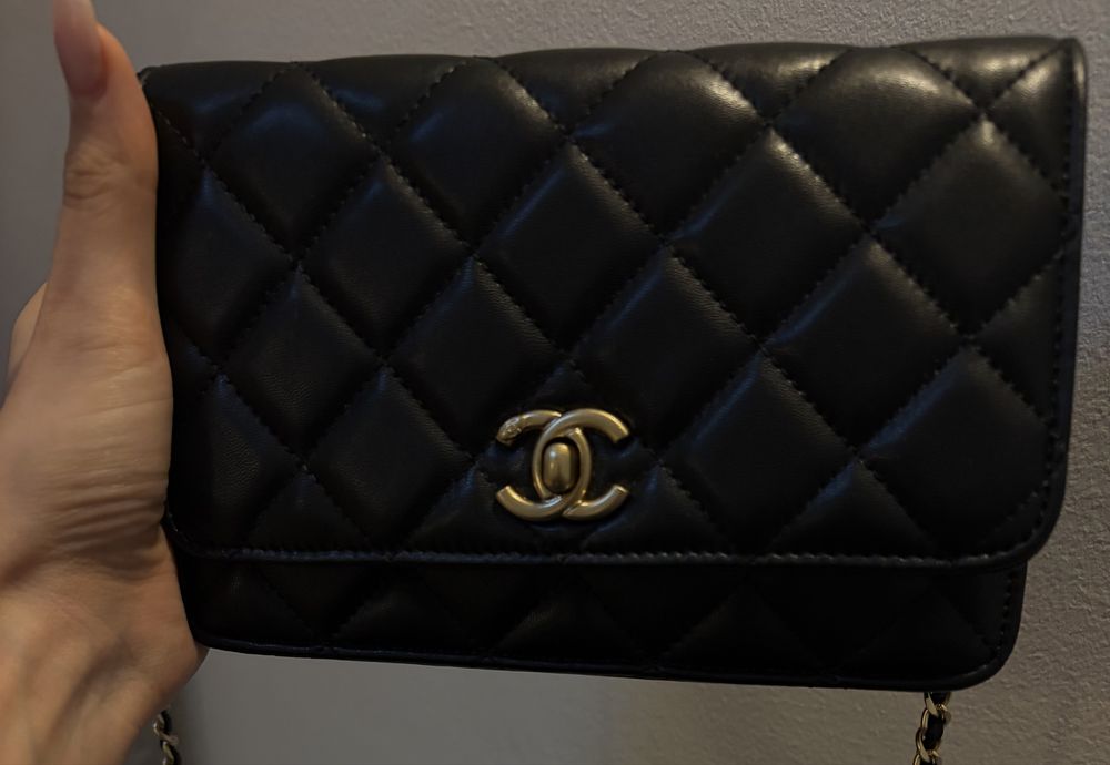 Bolsa Chanel WOC nova