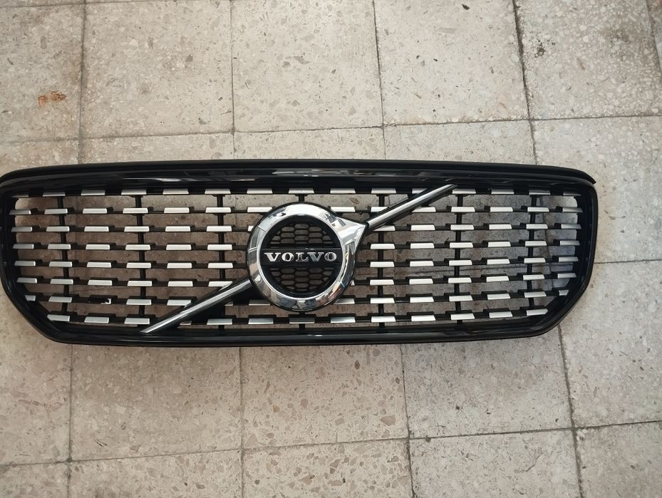 Grelha Volvo XC 40 2018