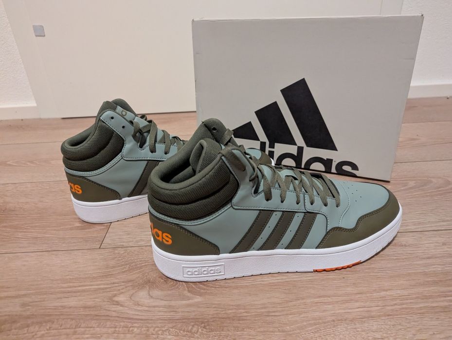 Кросівки Adidas Hoops 3.0 Mid Basketball USA 12.1/2 EUR 47.1/3 30.5 см