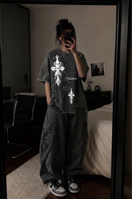 Стильна футболка в стилі Opium / Grunge / Y2K з ефектом кислотного прання та рваними елементами (вінтажна), y2k, 2000х