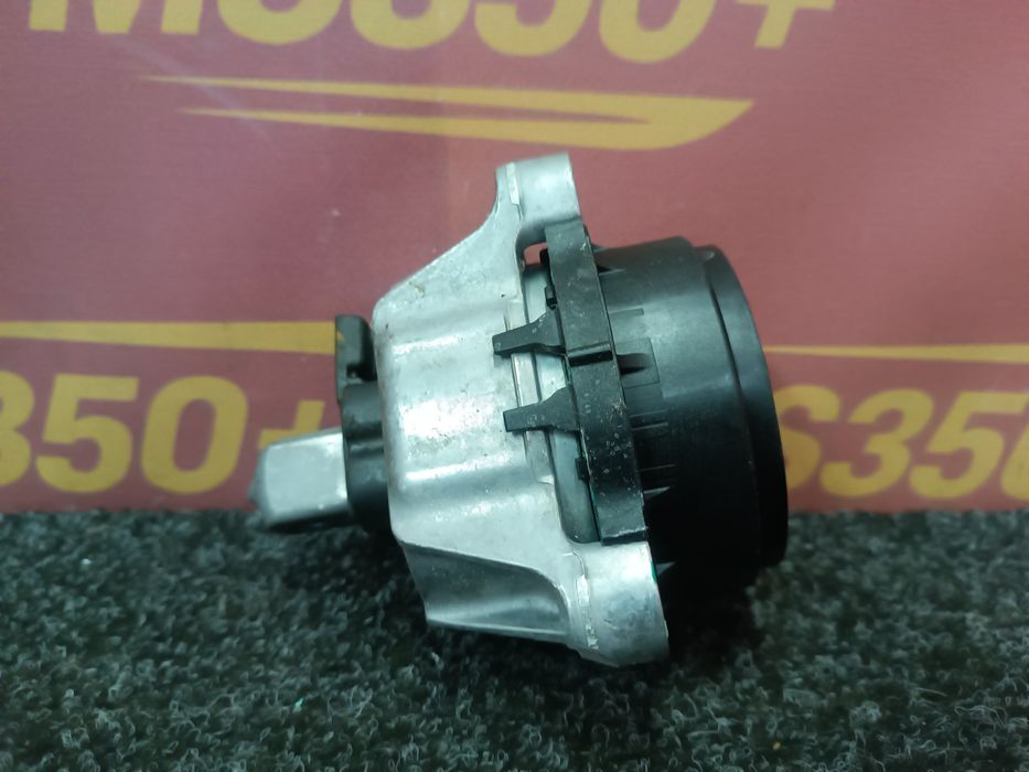 Подушка двигуна BMW X5M F95 БМВ Х5М Ф95 розборка шрот запчастини 22118089822 22118089822 Подушка двигателя