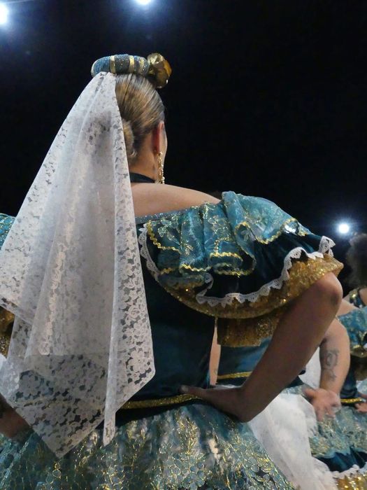 Roupa Marcha popular