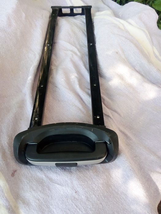 Продам ручку на дорожну вализку 68/16,Б/У,у доброму стані 680/160